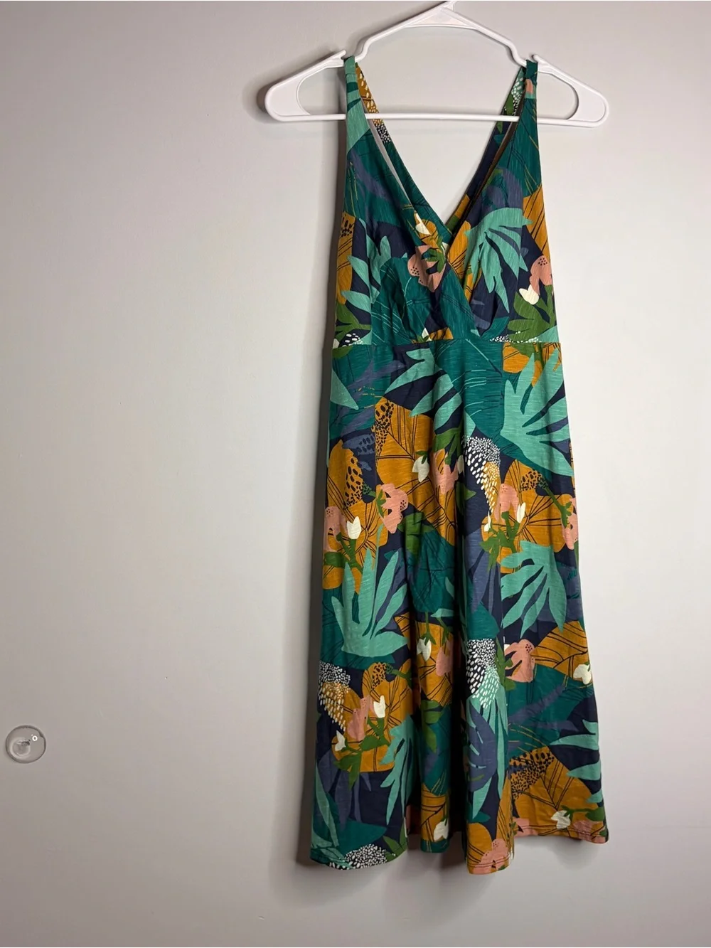 Patagonia Tropical V-Neck Sundress Strappy Athleisure Dress Large - Picture 3 of 9